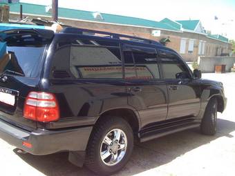 2003 Toyota Land Cruiser Photos