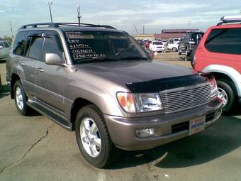 2003 Toyota Land Cruiser Photos