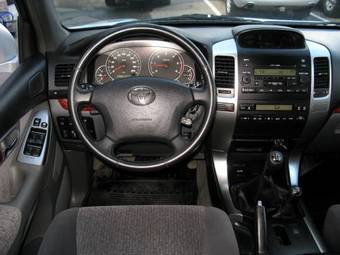 2003 Toyota Land Cruiser Images