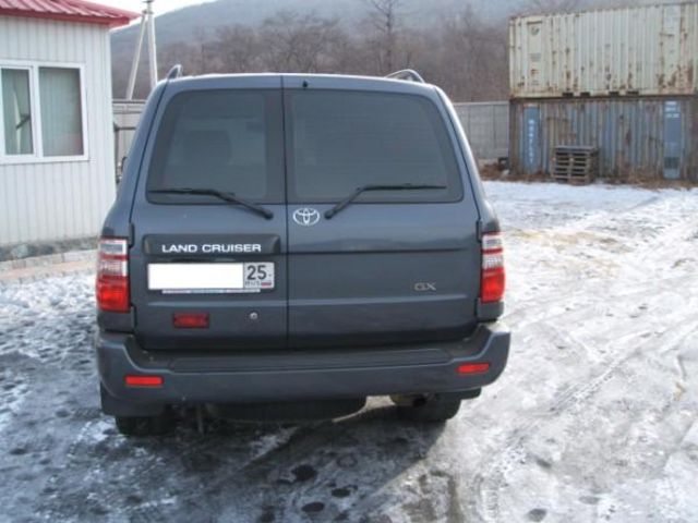 2004 Toyota Land Cruiser