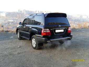 2004 Toyota Land Cruiser Photos