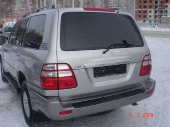 2004 Toyota Land Cruiser Photos