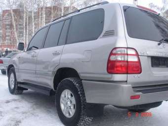 2004 Toyota Land Cruiser Images