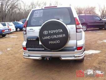 2004 Toyota Land Cruiser Photos