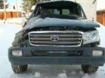 2004 Toyota Land Cruiser Photos