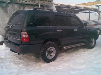 2004 Toyota Land Cruiser Pictures
