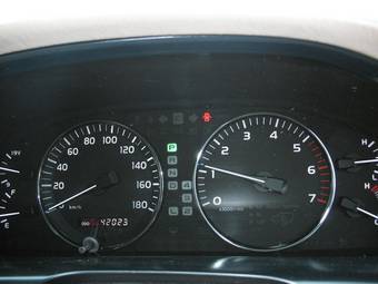 2004 Toyota Land Cruiser Photos
