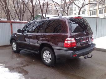 2004 Toyota Land Cruiser Photos