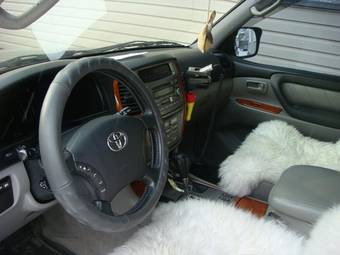 2004 Toyota Land Cruiser Wallpapers