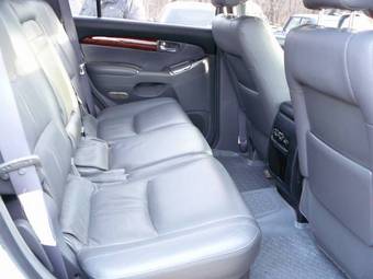 2004 Toyota Land Cruiser Pics