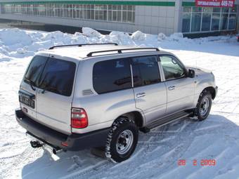 2004 Toyota Land Cruiser Photos
