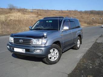 2004 Toyota Land Cruiser Wallpapers