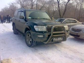 2004 Toyota Land Cruiser Images