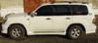 2004 Toyota Land Cruiser Photos