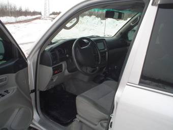 2004 Toyota Land Cruiser Photos