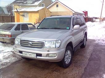 2004 Toyota Land Cruiser Photos