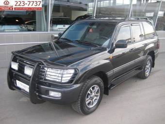 2004 Toyota Land Cruiser Photos