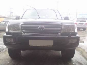 2004 Toyota Land Cruiser Pictures