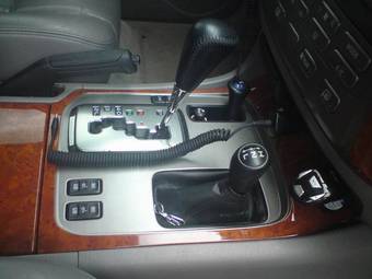 2004 Toyota Land Cruiser Images