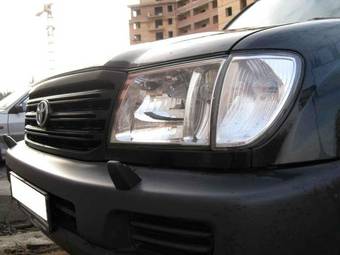 2004 Toyota Land Cruiser Wallpapers