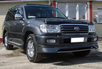 2004 Toyota Land Cruiser Photos