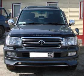 2004 Toyota Land Cruiser Pictures