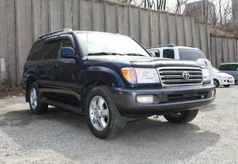 2004 Toyota Land Cruiser Pictures