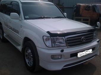 2004 Toyota Land Cruiser Photos