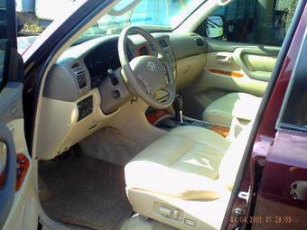 2004 Toyota Land Cruiser Images