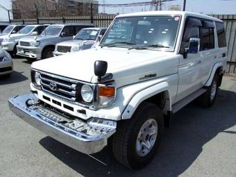 2004 Toyota Land Cruiser Pictures