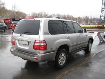 2004 Toyota Land Cruiser Wallpapers