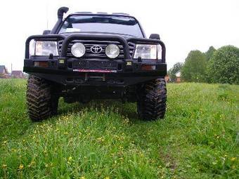 2004 Toyota Land Cruiser Photos