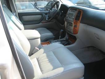 2004 Toyota Land Cruiser Wallpapers