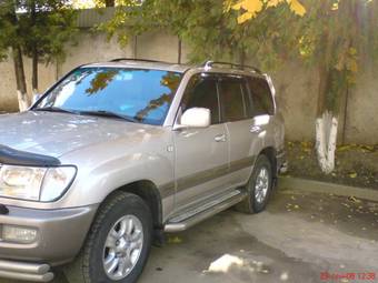 2004 Toyota Land Cruiser Photos