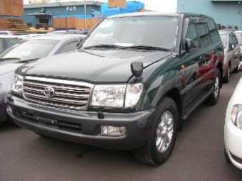 2004 Toyota Land Cruiser Images