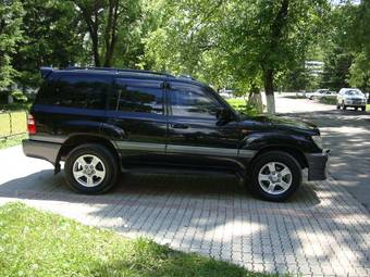 2004 Toyota Land Cruiser Wallpapers