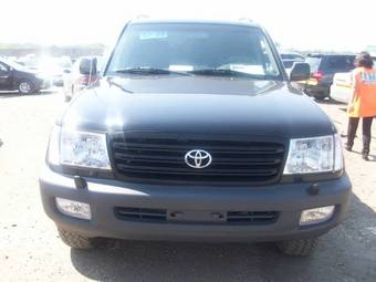 2004 Toyota Land Cruiser Photos