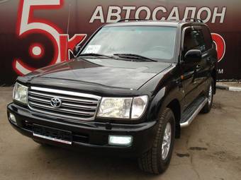2004 Toyota Land Cruiser Pictures