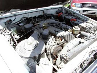 2004 Toyota Land Cruiser Pictures