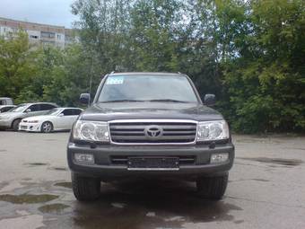 2004 Toyota Land Cruiser Pictures
