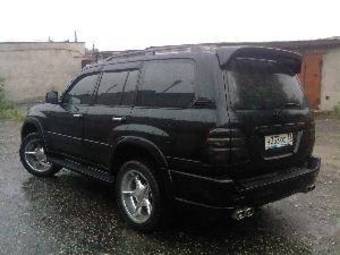 2004 Toyota Land Cruiser Photos