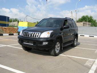 2004 Toyota Land Cruiser Photos