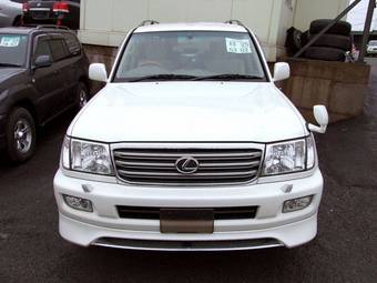 2004 Toyota Land Cruiser Pictures