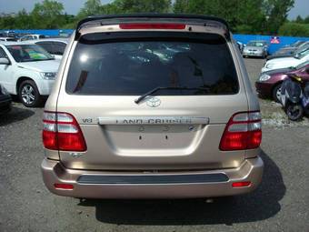 2004 Toyota Land Cruiser Pictures