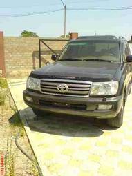 2004 Toyota Land Cruiser Pictures