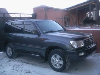 2004 Toyota Land Cruiser Photos