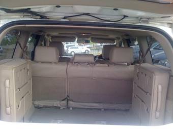 2004 Toyota Land Cruiser Pictures