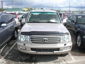 2004 Toyota Land Cruiser Pictures