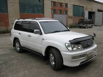 2004 Toyota Land Cruiser Photos