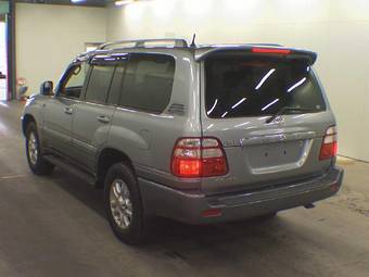 2004 Toyota Land Cruiser Pictures